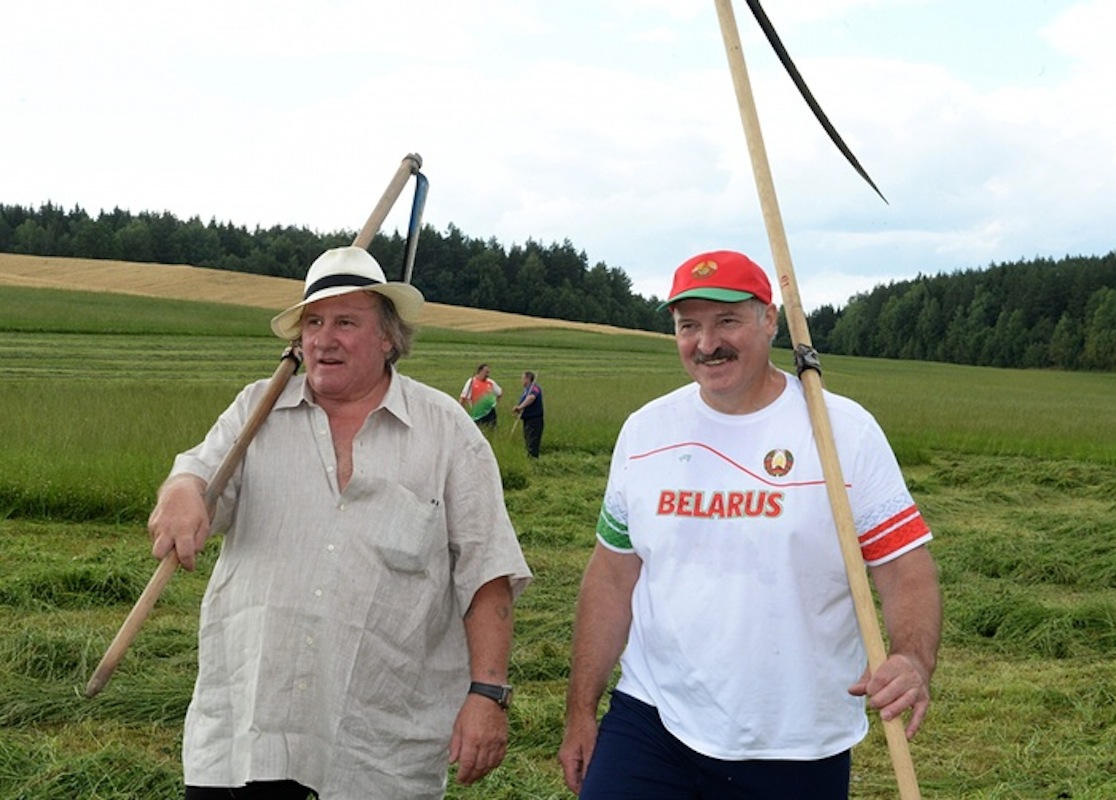 Cavallerizzi, soldati, sportivi, eroi: Lukashenko e gli altri inossidabili presidenti delle repubbliche ex Urss
