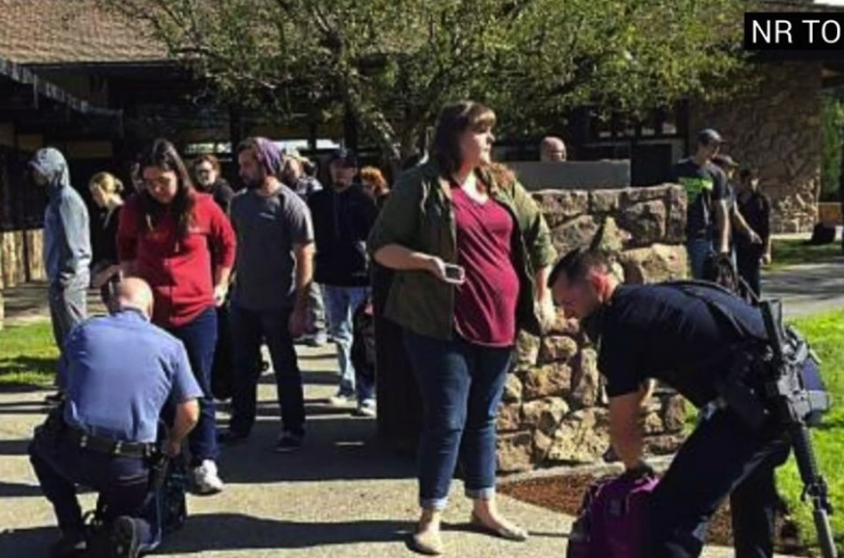 Oregon, almeno dieci morti e 20 feriti. Ennesima sparatoria in un college