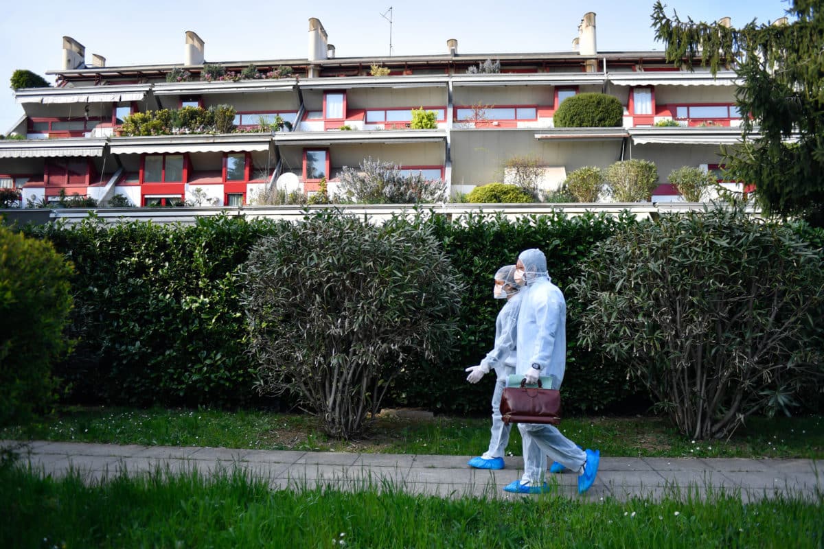 Coronavirus, a Bergamo in turno con le Unità Speciali (USCA) che curano i malati più gravi a domicilioCoronavirus, a Bergamo in turno con le Unità Speciali (USCA) che curano i malati più gravi a domicilio