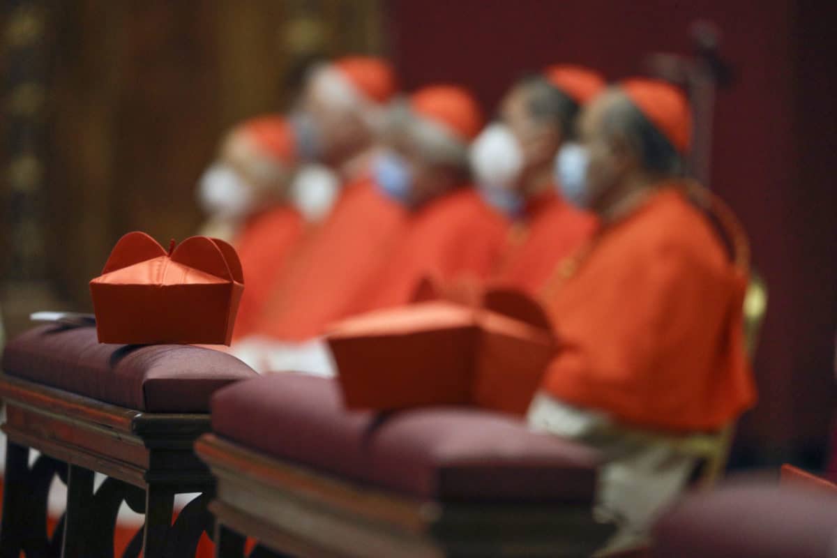 Papa Francesco celebra la Messa con i nuovi cardinali nella Basilica vaticana