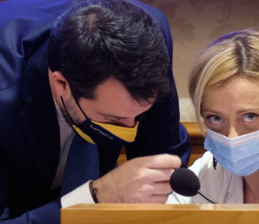 Aperturisti? No, scriteriati che giocano col fuoco