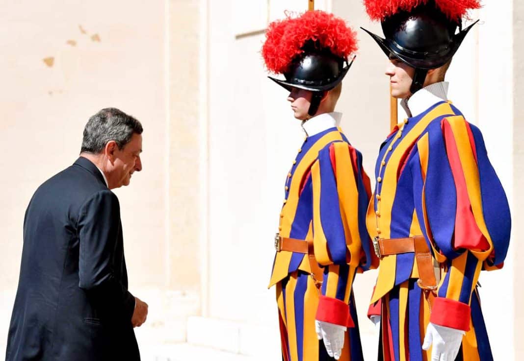 VATICAN-POPE-DRAGHI-PRIZE-RELIGION-CHARLEMAGNE