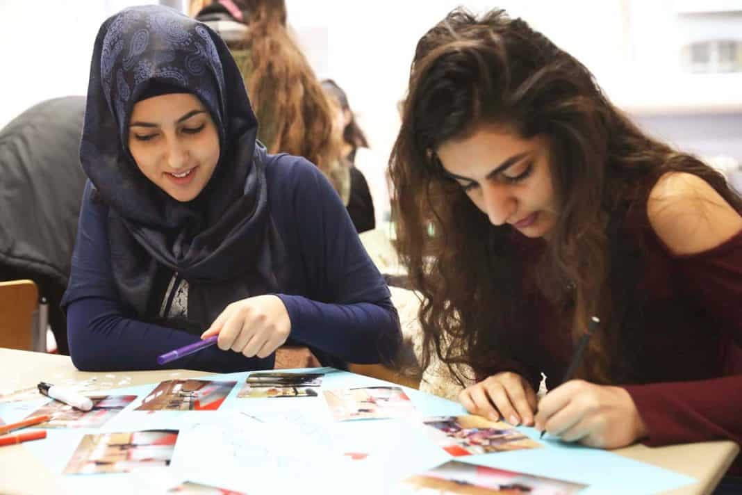 Berlin Offers Young Refugees Extra-Curricular Language Program