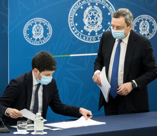 Sì vax, ma senza coraggio