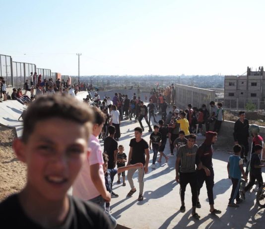 Torniamo a Gaza. Per raccontare, documentare e abbattere il muro di silenzio