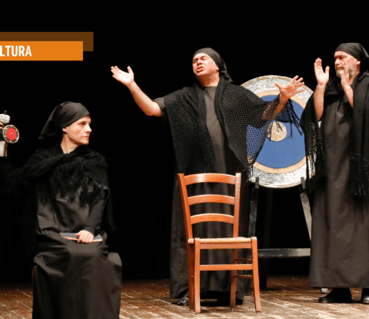 Sacchi di sabbia in scena. Una irresistibile storia di teatro off lunga trent’anni