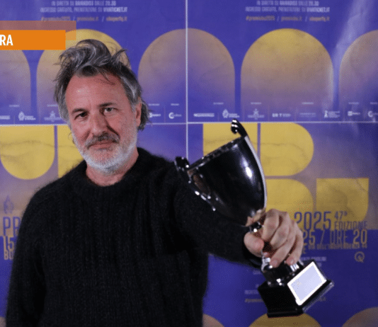 Davide Enia: «Il teatro nasce dal corpo. Anche per questo è un atto politico»